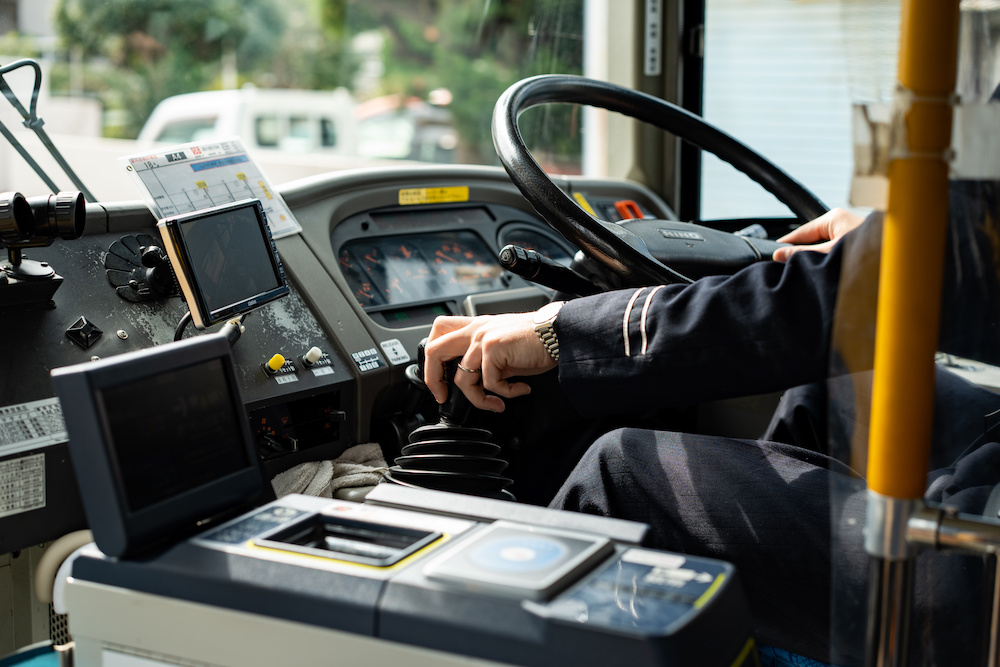 バス運転手ってどんな仕事？