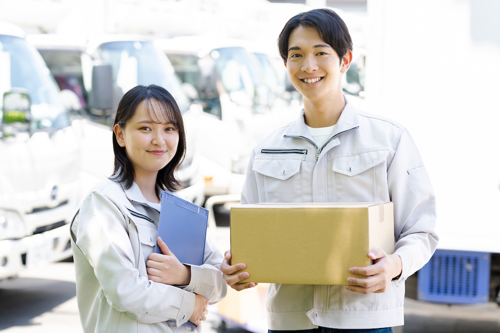 性別・年代別のドライバー月収比較